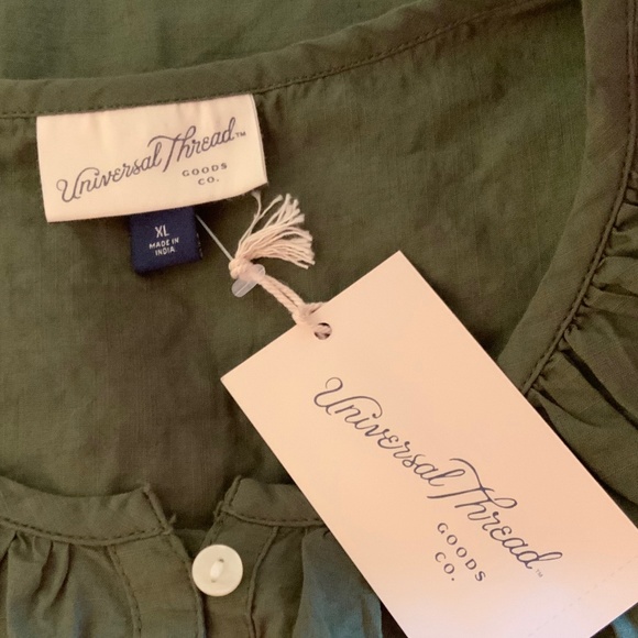 Universal Thread Green Blouse - Picture 5 of 6